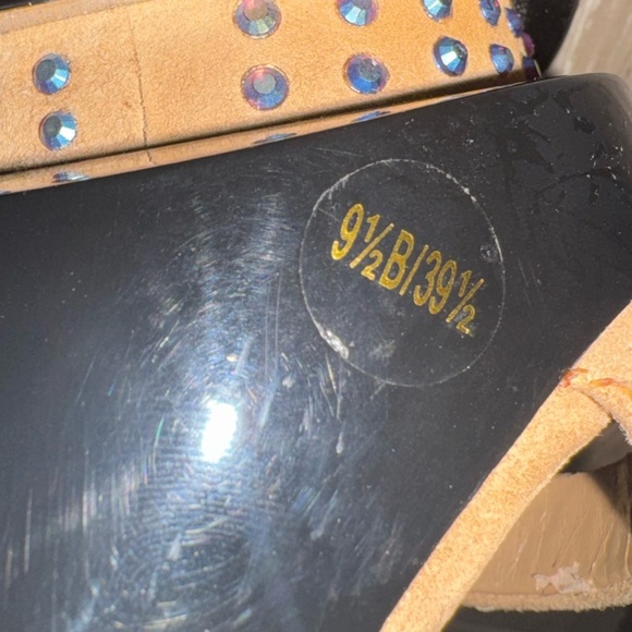 Jessica Simpson Celin Tan Suede/Rhinestone Double
Platform Sandal size 9.5 - Picture 12 of 12